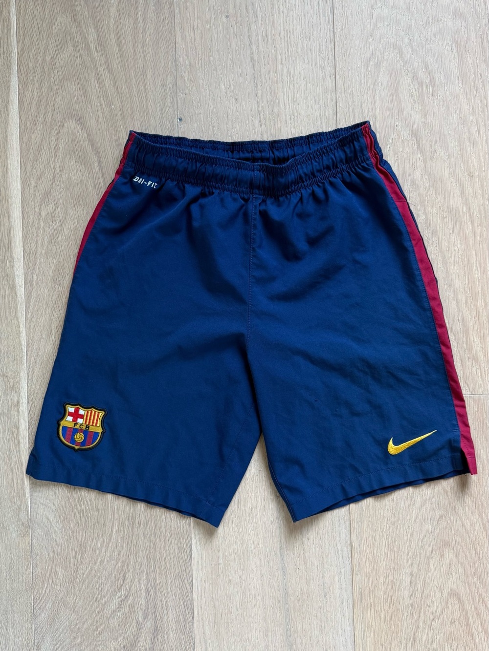 Nike FC Barcelona Dri-FIT blue soccer shorts // Youth L